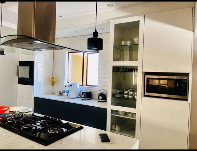 4 BEDROOM HOUSE FOR SALE IN BLUE VALLEY GOLF ESTATE